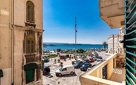 Riva City Rooms